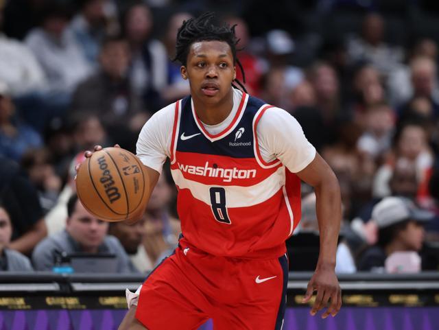 hth-正负值创历史新低 奇才的卡灵顿上演“伤仲永”