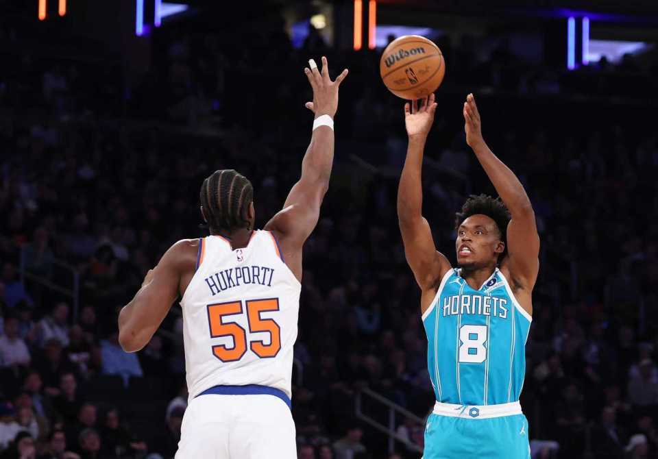 华体会官方网站-队史地4人！唐斯35+18+5尼克斯双杀黄蜂 三球34+8+9布伦森26分