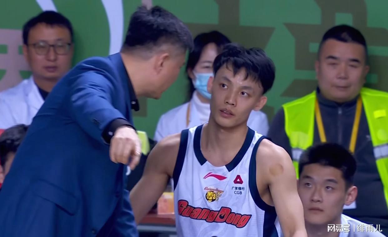 华体会官网下载-杜锋赌对了!焦泊乔狂轰广东生涯最强一战,保底能进总决赛!