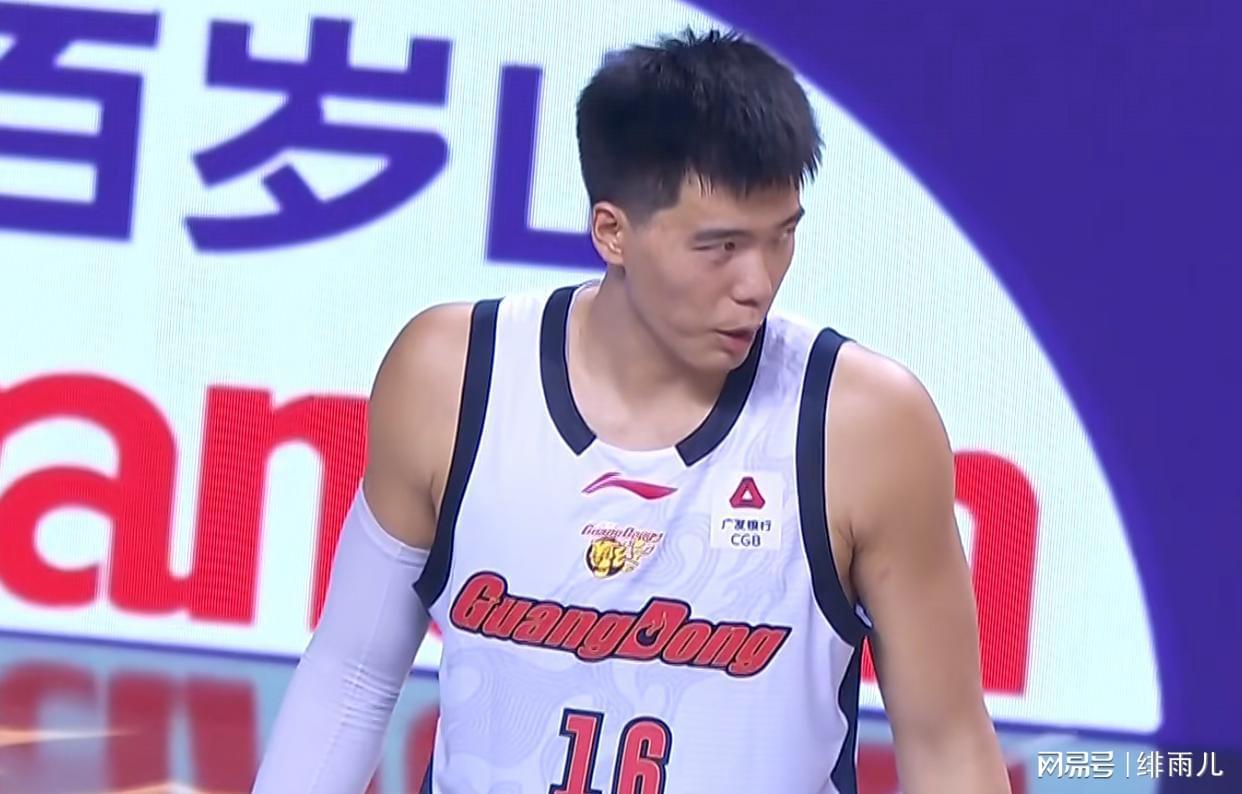 华体会官网下载-杜锋赌对了!焦泊乔狂轰广东生涯最强一战,保底能进总决赛!